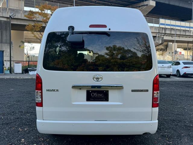 ハイエースワゴン グランドキャビン　／衝突軽減／レーンキープ／コーナーセンサ／片側パワースライドドア／プッシュスタート／ＥＴＣ／バックカメラ／Ｂｌｕｅｔｏｏｔｈ／ＵＳＢ接続／オートライト／オートマチックハイビーム／スマートキー／社外ナビ（29枚目）