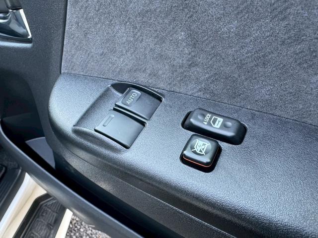 ハイエースワゴン グランドキャビン　／衝突軽減／レーンキープ／コーナーセンサ／片側パワースライドドア／プッシュスタート／ＥＴＣ／バックカメラ／Ｂｌｕｅｔｏｏｔｈ／ＵＳＢ接続／オートライト／オートマチックハイビーム／スマートキー／社外ナビ（32枚目）