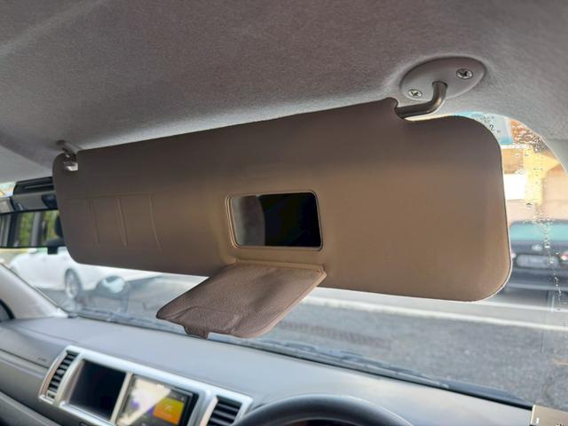 ハイエースワゴン グランドキャビン　／衝突軽減／レーンキープ／コーナーセンサ／片側パワースライドドア／プッシュスタート／ＥＴＣ／バックカメラ／Ｂｌｕｅｔｏｏｔｈ／ＵＳＢ接続／オートライト／オートマチックハイビーム／スマートキー／社外ナビ（57枚目）