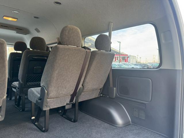 ハイエースワゴン グランドキャビン　／衝突軽減／レーンキープ／コーナーセンサ／片側パワースライドドア／プッシュスタート／ＥＴＣ／バックカメラ／Ｂｌｕｅｔｏｏｔｈ／ＵＳＢ接続／オートライト／オートマチックハイビーム／スマートキー／社外ナビ（60枚目）