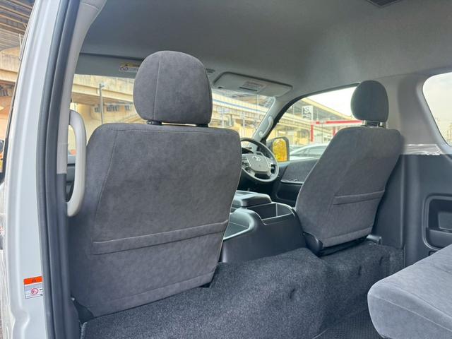 ハイエースワゴン グランドキャビン　／衝突軽減／レーンキープ／コーナーセンサ／片側パワースライドドア／プッシュスタート／ＥＴＣ／バックカメラ／Ｂｌｕｅｔｏｏｔｈ／ＵＳＢ接続／オートライト／オートマチックハイビーム／スマートキー／社外ナビ（61枚目）