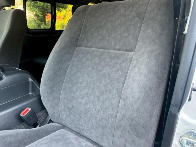 ハイエースワゴン グランドキャビン　／衝突軽減／レーンキープ／コーナーセンサ／片側パワースライドドア／プッシュスタート／ＥＴＣ／バックカメラ／Ｂｌｕｅｔｏｏｔｈ／ＵＳＢ接続／オートライト／オートマチックハイビーム／スマートキー／社外ナビ（67枚目）