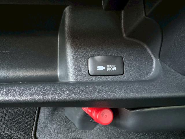 ハイエースワゴン グランドキャビン　／衝突軽減／レーンキープ／コーナーセンサ／片側パワースライドドア／プッシュスタート／ＥＴＣ／バックカメラ／Ｂｌｕｅｔｏｏｔｈ／ＵＳＢ接続／オートライト／オートマチックハイビーム／スマートキー／社外ナビ（69枚目）