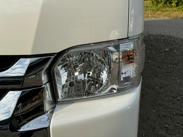 ハイエースワゴン グランドキャビン　／デジタルインナーミラー／片側パワースライドドア／衝突軽減／レーンキープ／コーナーセンサー／プッシュスタート／オートライト／オートマチックハイビーム／１００Ｖ電源／スマートキー（4枚目）