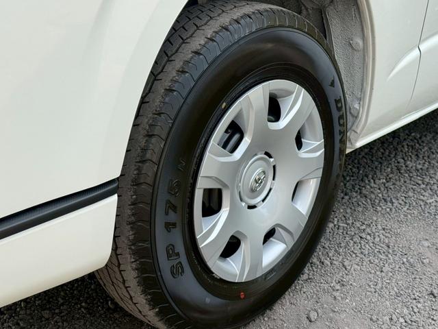 ハイエースワゴン グランドキャビン　／デジタルインナーミラー／片側パワースライドドア／衝突軽減／レーンキープ／コーナーセンサー／プッシュスタート／オートライト／オートマチックハイビーム／１００Ｖ電源／スマートキー（7枚目）