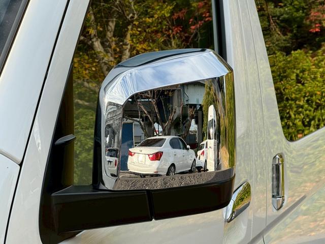 ハイエースワゴン グランドキャビン　／デジタルインナーミラー／片側パワースライドドア／衝突軽減／レーンキープ／コーナーセンサー／プッシュスタート／オートライト／オートマチックハイビーム／１００Ｖ電源／スマートキー（8枚目）