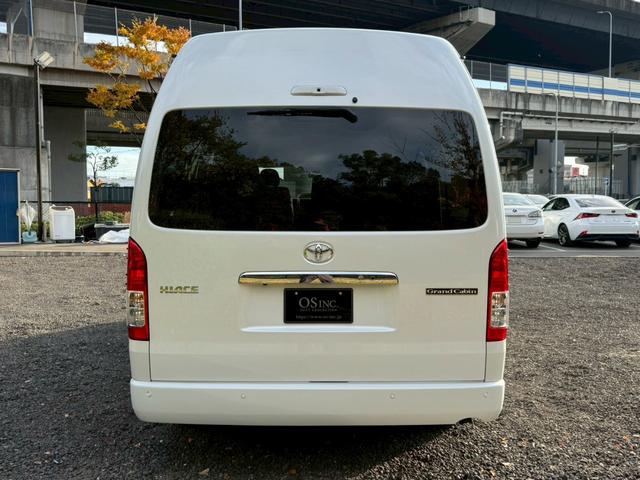 ハイエースワゴン グランドキャビン　／デジタルインナーミラー／片側パワースライドドア／衝突軽減／レーンキープ／コーナーセンサー／プッシュスタート／オートライト／オートマチックハイビーム／１００Ｖ電源／スマートキー（29枚目）