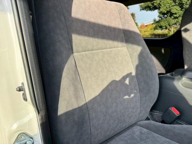 ハイエースワゴン グランドキャビン　／デジタルインナーミラー／片側パワースライドドア／衝突軽減／レーンキープ／コーナーセンサー／プッシュスタート／オートライト／オートマチックハイビーム／１００Ｖ電源／スマートキー（36枚目）