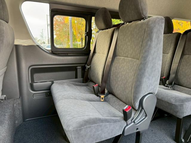 ハイエースワゴン グランドキャビン　／デジタルインナーミラー／片側パワースライドドア／衝突軽減／レーンキープ／コーナーセンサー／プッシュスタート／オートライト／オートマチックハイビーム／１００Ｖ電源／スマートキー（56枚目）