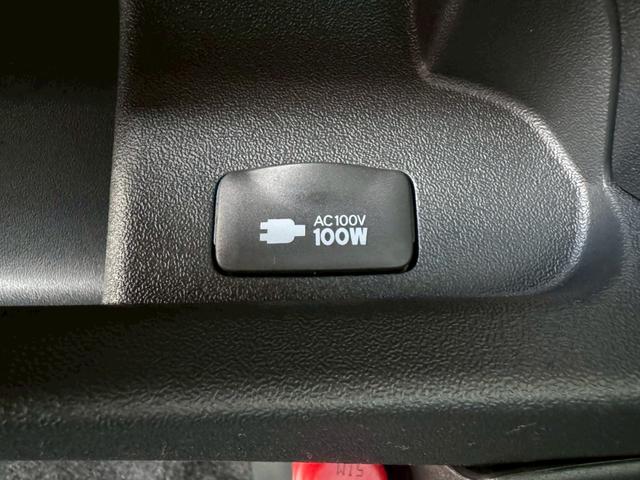 ハイエースワゴン グランドキャビン　／デジタルインナーミラー／片側パワースライドドア／衝突軽減／レーンキープ／コーナーセンサー／プッシュスタート／オートライト／オートマチックハイビーム／１００Ｖ電源／スマートキー（60枚目）