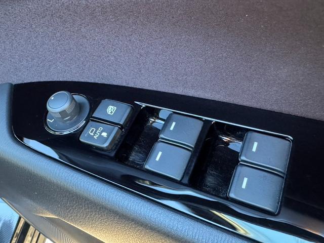 ＣＸ－８ ＸＤ　スマートエディション　／ＡＬＰＩＮＥフリップダウンモニター／クルーズコントロール／レーンキープ／コーナーセンサ／全周囲カメラ／パワーバックドア／電動格納ミラー／オートライト／アイドリングストップ／ＥＴＣ／Ｂｌｕｅｔｏｏｔｈ（32枚目）