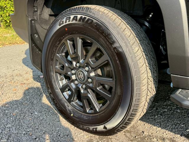 ランドクルーザー２５０ ＶＸ　／サンルーフ／トヨタチームメイト／デジタルインナーミラー／衝突軽減／レーダークルーズ／レーンキープ／コーナーセンサ／シートヒータ・エアコン／ルーフレール／パワーバックドア／電動格納ミラー／ＥＴＣ２．０（26枚目）