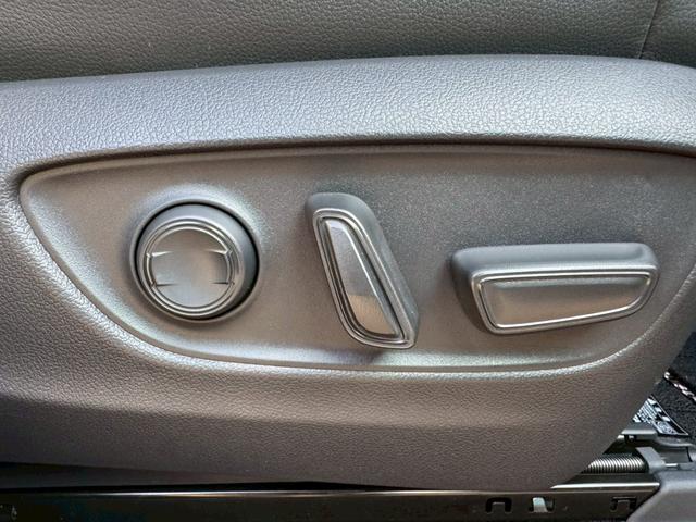 ランドクルーザー２５０ ＶＸ　／サンルーフ／トヨタチームメイト／デジタルインナーミラー／衝突軽減／レーダークルーズ／レーンキープ／コーナーセンサ／シートヒータ・エアコン／ルーフレール／パワーバックドア／電動格納ミラー／ＥＴＣ２．０（36枚目）