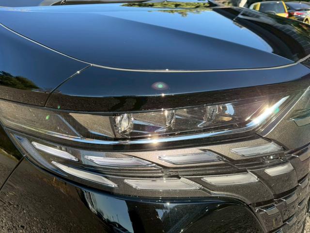 アルファード Z/ ワンオーナ/フリップダウンモニタ/左右独立ムーンルーフ/デジタルインナーミラー/BSM/衝突軽減/レーダークルーズ/コーナーセンサ/両側パワースライドドア/全周囲カメラ/ディスプレイオーディオ/ETC(13枚目)