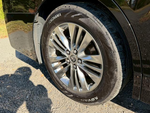 アルファード Z/ ワンオーナ/フリップダウンモニタ/左右独立ムーンルーフ/デジタルインナーミラー/BSM/衝突軽減/レーダークルーズ/コーナーセンサ/両側パワースライドドア/全周囲カメラ/ディスプレイオーディオ/ETC(26枚目)