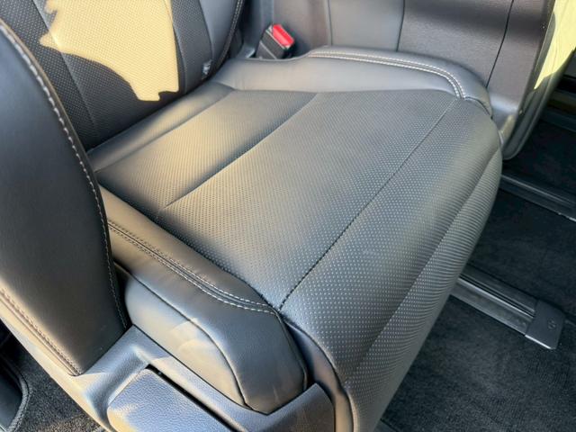 アルファード Z/ ワンオーナ/フリップダウンモニタ/左右独立ムーンルーフ/デジタルインナーミラー/BSM/衝突軽減/レーダークルーズ/コーナーセンサ/両側パワースライドドア/全周囲カメラ/ディスプレイオーディオ/ETC(60枚目)