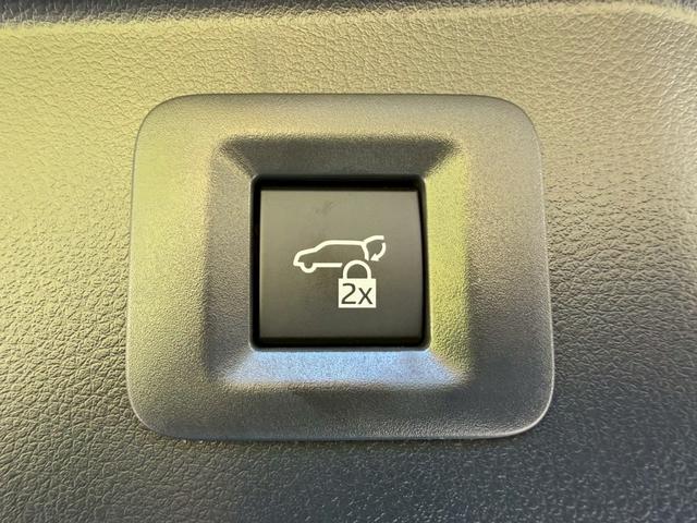 アルファード Z/ ワンオーナ/フリップダウンモニタ/左右独立ムーンルーフ/デジタルインナーミラー/BSM/衝突軽減/レーダークルーズ/コーナーセンサ/両側パワースライドドア/全周囲カメラ/ディスプレイオーディオ/ETC(70枚目)