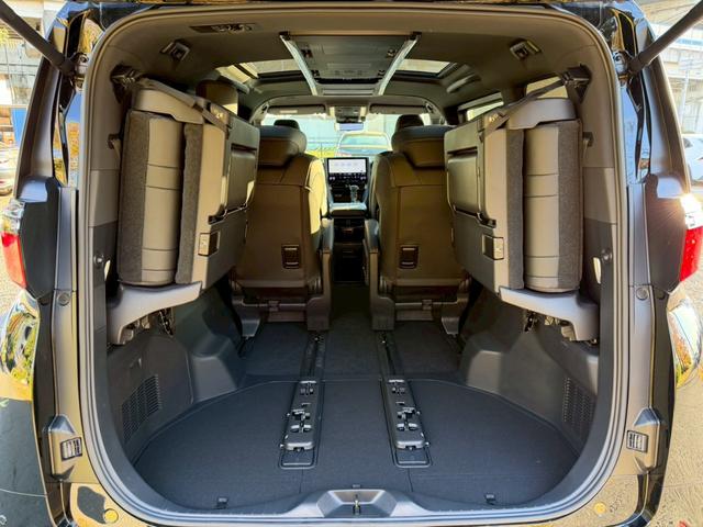 アルファード Z /ワンオーナ/フリップダウン/ユニバーサルステップデジタルインナーミラー/左右独立ムーンルーフ/両側パワースライドドア/全周囲カメラ/BSM/衝突軽減/レーダークルーズ/パワーバックドア/ETC(70枚目)