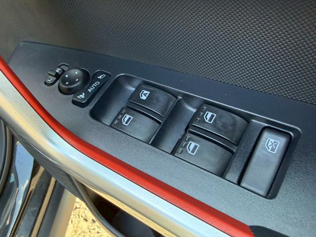 ライズ Z /カロッツェリアナビ/衝突軽減/レーダークルーズ/コーナーセンサー/シートヒーター/アイドリングストップ/電動格納ミラー/オートライト/ETC/バックカメラ/Bluetooth/TV/USB接続(32枚目)