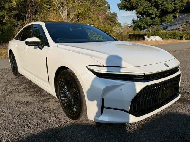 クラウン Ｚ　／パノラマルーフ／デジタルインナーミラー／アドバンスドライブ／ＨＵＤ／ＢＳＭ／衝突軽減／レーダークルーズ／レーンキープ／コーナーセンサー／全周囲カメラ／シートヒータ・エアコン／パワーバックドア／ＥＴＣ（14枚目）