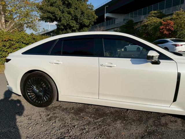 クラウン Ｚ　／パノラマルーフ／デジタルインナーミラー／アドバンスドライブ／ＨＵＤ／ＢＳＭ／衝突軽減／レーダークルーズ／レーンキープ／コーナーセンサー／全周囲カメラ／シートヒータ・エアコン／パワーバックドア／ＥＴＣ（21枚目）