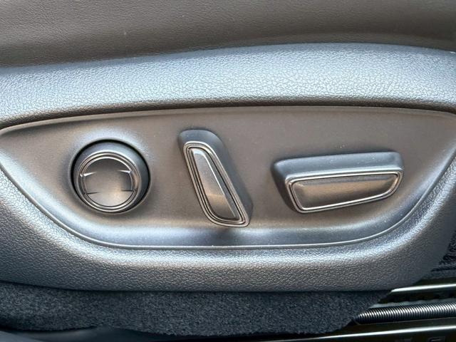 クラウン Ｚ　／パノラマルーフ／デジタルインナーミラー／アドバンスドライブ／ＨＵＤ／ＢＳＭ／衝突軽減／レーダークルーズ／レーンキープ／コーナーセンサー／全周囲カメラ／シートヒータ・エアコン／パワーバックドア／ＥＴＣ（39枚目）