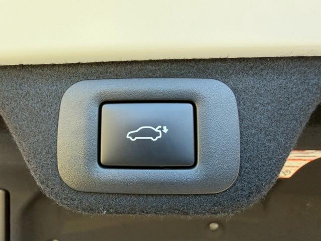 クラウン Ｚ　／パノラマルーフ／デジタルインナーミラー／アドバンスドライブ／ＨＵＤ／ＢＳＭ／衝突軽減／レーダークルーズ／レーンキープ／コーナーセンサー／全周囲カメラ／シートヒータ・エアコン／パワーバックドア／ＥＴＣ（70枚目）