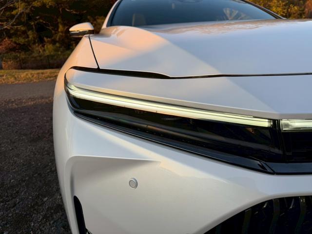 クラウン Ｚ／モデリスタ　／デジタルインナーミラー／パノラマルーフ／ＨＵＤ／ＢＳＭ／アドバンスドライブ／衝突軽減／レーダークルーズ／レーンキープ／コーナーセンサー／全周囲カメラ／パワーバックドア／シートヒータ・エアコン／ＥＴＣ（10枚目）