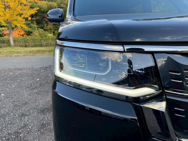 ステップワゴン ｅ：ＨＥＶスパーダ／登録済未使用車　／衝突軽減／レーダークルーズ／レーンキープ／両側パワースライドドア／コーナーセンサー／シートヒーター／パワーバックドア／ハーフレザーシート／オートライト／プッシュスタート／ＵＳＢ接続（12枚目）