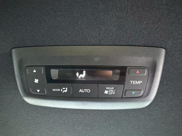 ステップワゴン ｅ：ＨＥＶスパーダ／登録済未使用車　／衝突軽減／レーダークルーズ／レーンキープ／両側パワースライドドア／コーナーセンサー／シートヒーター／パワーバックドア／ハーフレザーシート／オートライト／プッシュスタート／ＵＳＢ接続（56枚目）