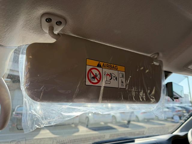 キャラバン ロンググランドプレミアムGX /登録済未使用車/デジタルインナーミラー/コーナーセンサー/全周囲カメラ/片側パワースライドドア/ハーフレザーシート/オートライト/プッシュスタート/ディーゼルターボ(79枚目)