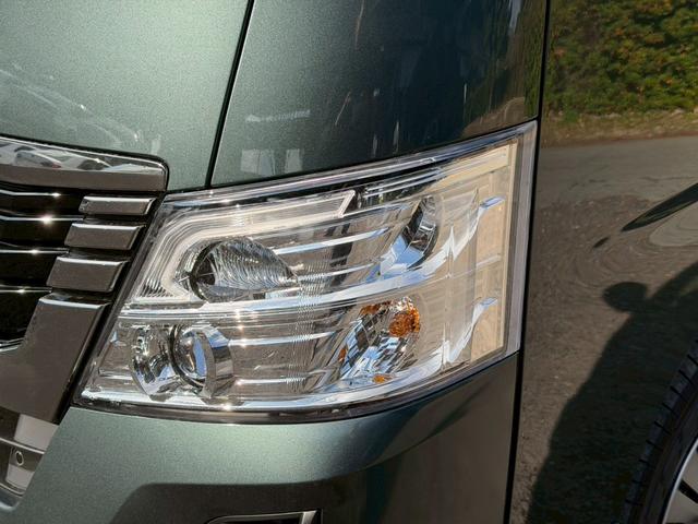 キャラバン ロンググランドプレミアムGX ディーゼルターボ/登録済未使用車/デジタルインナーミラー/コーナーセンサー/全周囲カメラ/片側パワースライドドア/ハーフレザーシート/オートライト/プッシュスタート(8枚目)