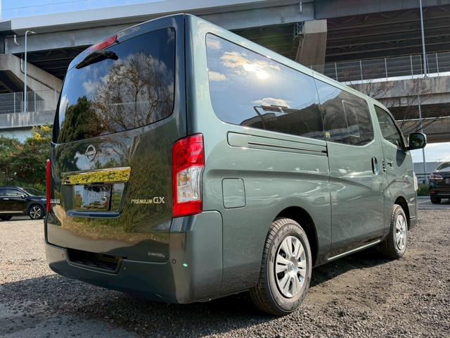 キャラバン ロンググランドプレミアムGX ディーゼルターボ/登録済未使用車/デジタルインナーミラー/コーナーセンサー/全周囲カメラ/片側パワースライドドア/ハーフレザーシート/オートライト/プッシュスタート(24枚目)