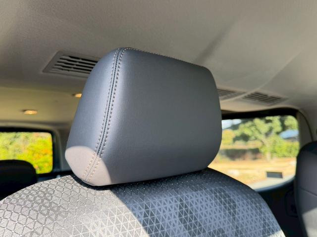 キャラバン ロンググランドプレミアムGX ディーゼルターボ/登録済未使用車/デジタルインナーミラー/コーナーセンサー/全周囲カメラ/片側パワースライドドア/ハーフレザーシート/オートライト/プッシュスタート(37枚目)