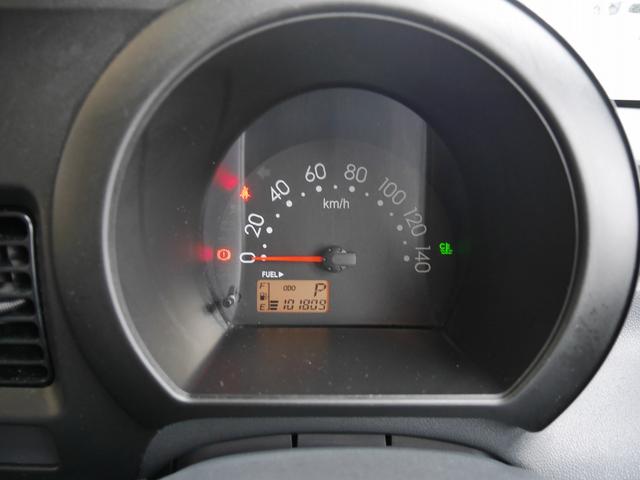 ハイゼットカーゴ ＤＸ　４速オートマチック　キーレスキー　パワーウィンドウ　ＥＴＣ　ドライブレコーダー　オーバーヘッドシェルフ　ＬＥＤルームランプ　ＬＥＤ荷室ランプ　エアコンパワステ　セパレータカーテン　禁煙下取車（7枚目）