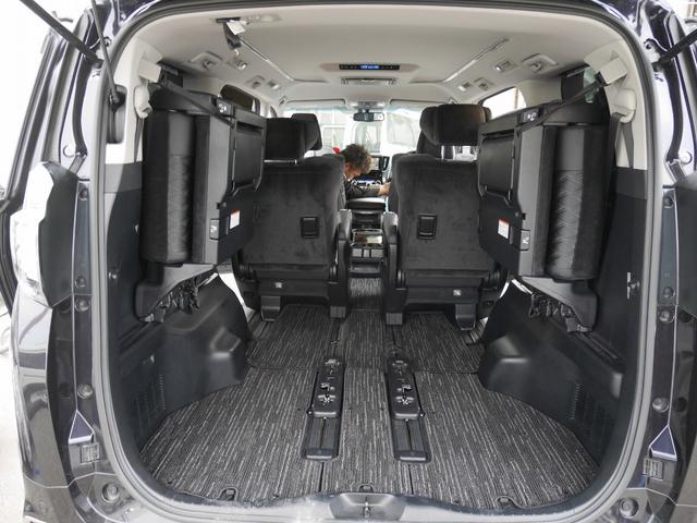 ヴェルファイア ３．５ＺＡ　Ｇエディション　４ＷＤ　純正９インチフルセグナビ　ＤＶＤ再生　ＢＴオーディオ　パノラミックビュー　ＥＴＣ　アルパイン製フリップダウンモニター　ローダウン　２０ＡＷ　オットマン付電動ハーフレザーシート　パワーバックドア（6枚目）
