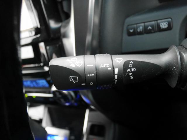ヴェルファイア ３．５ＺＡ　Ｇエディション　４ＷＤ　純正９インチフルセグナビ　ＤＶＤ再生　ＢＴオーディオ　パノラミックビュー　ＥＴＣ　アルパイン製フリップダウンモニター　ローダウン　２０ＡＷ　オットマン付電動ハーフレザーシート　パワーバックドア（32枚目）