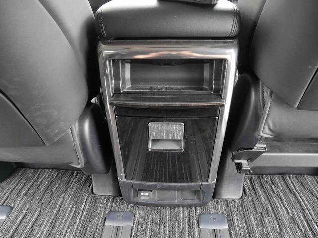 ヴェルファイア ３．５ＺＡ　Ｇエディション　４ＷＤ　純正９インチフルセグナビ　ＤＶＤ再生　ＢＴオーディオ　パノラミックビュー　ＥＴＣ　アルパイン製フリップダウンモニター　ローダウン　２０ＡＷ　オットマン付電動ハーフレザーシート　パワーバックドア（52枚目）