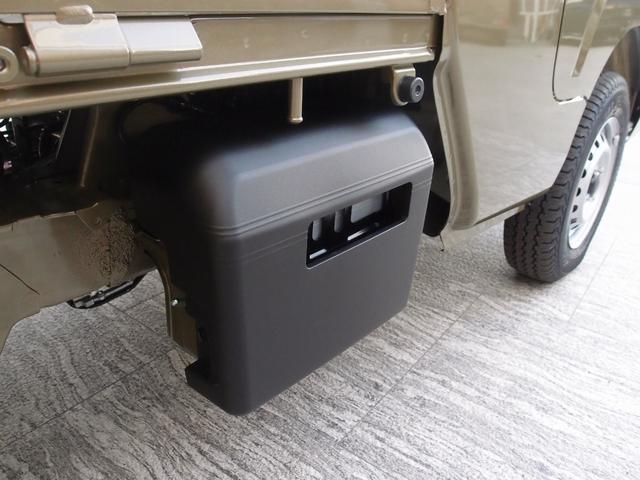 ハイゼットトラック ジャンボエクストラ　電子制御式４ＷＤ　ＣＶＴ　ＬＥＤヘッドライト　電動格納式ドアミラー　キーフリーシステム　パワーウィンドウ　メッキグリル　コーナーセンサー　ヒルホールドシステム　オーバーヘッドシェルフ　ＬＥＤテール（27枚目）