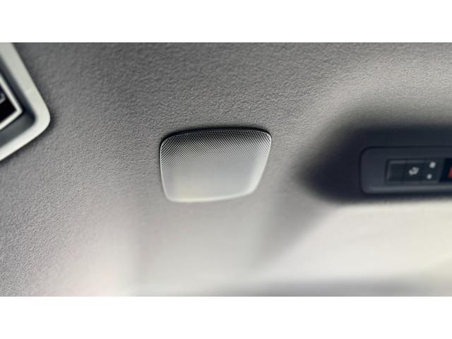 ヴォクシー ＺＳ　煌ＩＩ　純正１０インチフルセグナビ　ＤＶＤ再生　ＢＴオーディオ　バックカメラ　ＥＴＣ　ドライブレコーダー　革調シートカバー　両側電動スライドドア　ＬＥＤヘッドランプ　１６インチＡＷ　　禁煙ワンオーナー（40枚目）