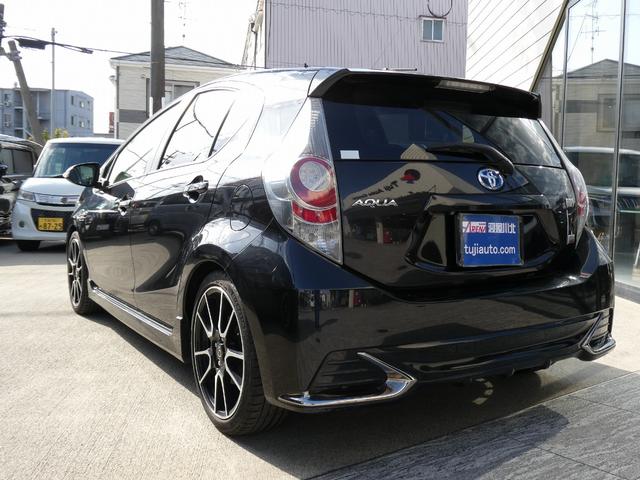 アクア Ｇ　Ｇ’ｓ　パナソニック製フルセグナビ　ＤＶＤ再生　ＨＤＭＩ入力対応　ＥＴＣ　バックカメラ　１７インチＡＷ　ウィンカー付電動格納式ドアミラー　オートＡＣ　専用コンビレザーシート　キーレスキー　ワンオーナー（6枚目）