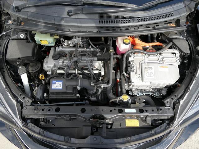 アクア Ｇ　Ｇ’ｓ　パナソニック製フルセグナビ　ＤＶＤ再生　ＨＤＭＩ入力対応　ＥＴＣ　バックカメラ　１７インチＡＷ　ウィンカー付電動格納式ドアミラー　オートＡＣ　専用コンビレザーシート　キーレスキー　ワンオーナー（7枚目）