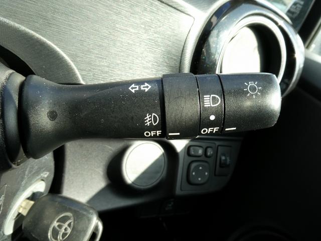 アクア Ｇ　Ｇ’ｓ　パナソニック製フルセグナビ　ＤＶＤ再生　ＨＤＭＩ入力対応　ＥＴＣ　バックカメラ　１７インチＡＷ　ウィンカー付電動格納式ドアミラー　オートＡＣ　専用コンビレザーシート　キーレスキー　ワンオーナー（37枚目）