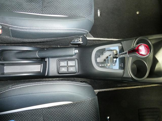 アクア Ｇ　Ｇ’ｓ　パナソニック製フルセグナビ　ＤＶＤ再生　ＨＤＭＩ入力対応　ＥＴＣ　バックカメラ　１７インチＡＷ　ウィンカー付電動格納式ドアミラー　オートＡＣ　専用コンビレザーシート　キーレスキー　ワンオーナー（44枚目）