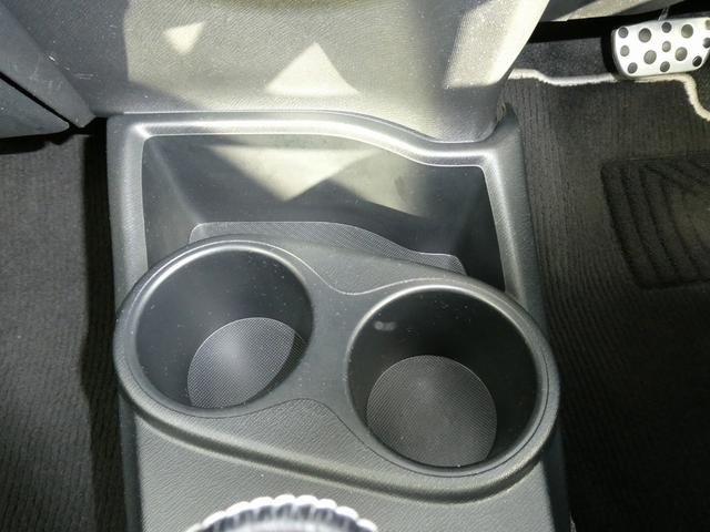 アクア Ｇ　Ｇ’ｓ　パナソニック製フルセグナビ　ＤＶＤ再生　ＨＤＭＩ入力対応　ＥＴＣ　バックカメラ　１７インチＡＷ　ウィンカー付電動格納式ドアミラー　オートＡＣ　専用コンビレザーシート　キーレスキー　ワンオーナー（46枚目）