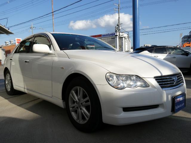 マークＸ ３００Ｇプレミアム　ＴＺ製ドライブレコーダー　ＥＴＣ　プッシュスタート　運転席助手席パワーシート　木目ハンドル　純正１６インチＡＷ　電動格納式ドアミラー　ルーフイルミネーション　スカッフプレート　禁煙ワンオーナー（5枚目）