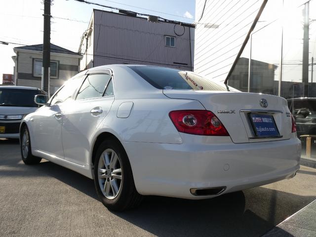 マークＸ ３００Ｇプレミアム　ＴＺ製ドライブレコーダー　ＥＴＣ　プッシュスタート　運転席助手席パワーシート　木目ハンドル　純正１６インチＡＷ　電動格納式ドアミラー　ルーフイルミネーション　スカッフプレート　禁煙ワンオーナー（7枚目）