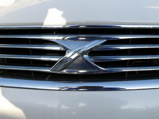 マークＸ ３００Ｇプレミアム　ＴＺ製ドライブレコーダー　ＥＴＣ　プッシュスタート　運転席助手席パワーシート　木目ハンドル　純正１６インチＡＷ　電動格納式ドアミラー　ルーフイルミネーション　スカッフプレート　禁煙ワンオーナー（12枚目）