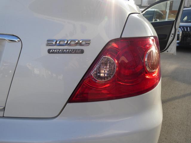 マークＸ ３００Ｇプレミアム　ＴＺ製ドライブレコーダー　ＥＴＣ　プッシュスタート　運転席助手席パワーシート　木目ハンドル　純正１６インチＡＷ　電動格納式ドアミラー　ルーフイルミネーション　スカッフプレート　禁煙ワンオーナー（26枚目）