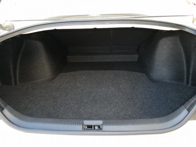 マークＸ ３００Ｇプレミアム　ＴＺ製ドライブレコーダー　ＥＴＣ　プッシュスタート　運転席助手席パワーシート　木目ハンドル　純正１６インチＡＷ　電動格納式ドアミラー　ルーフイルミネーション　スカッフプレート　禁煙ワンオーナー（28枚目）